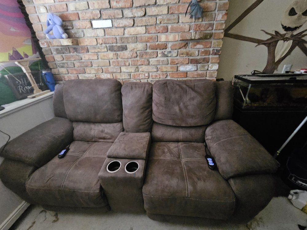 recling love seat electric