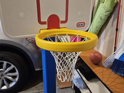 Little Tikes basketball hoop