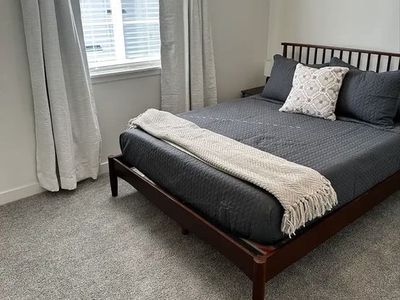 Unfurnished Spacious Room for rent. Located in American fork only 1 mile from freeway I-15