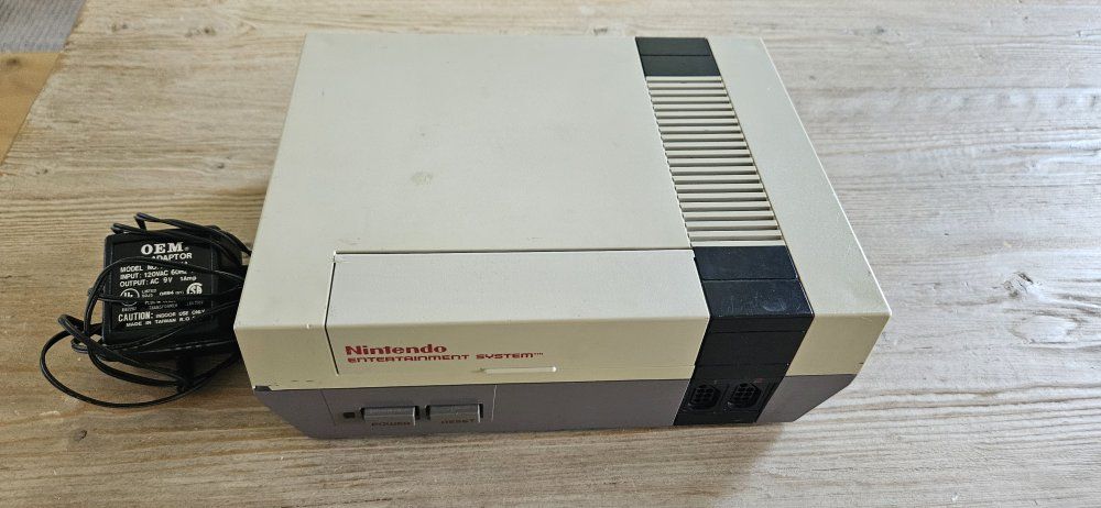 NES Console (Original Nintendo)