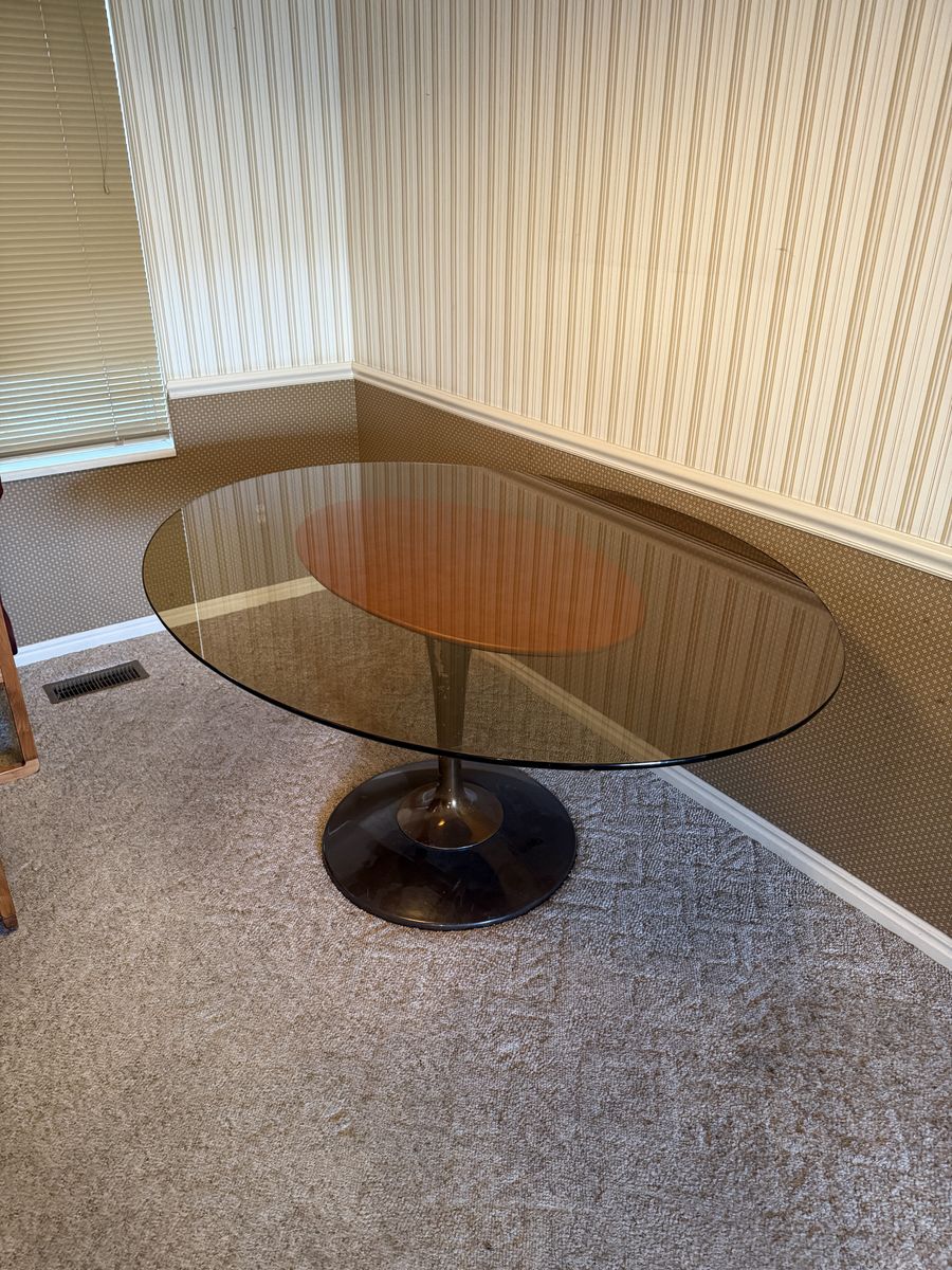 Vintage 1970s Chromcraft Smoked Glass Tulip Dining Table – MCM Space Age $750 cash/venmo in Provo