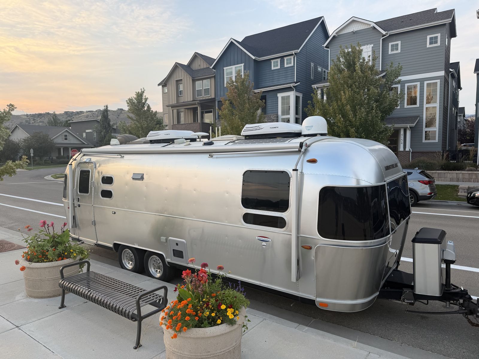 2018 Airstream International Serenity 27FBQ