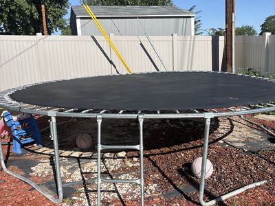 Trampoline 14 ft