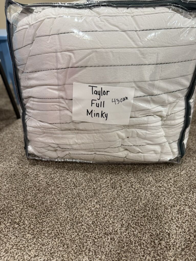 Beddys FULL Taylor Minky