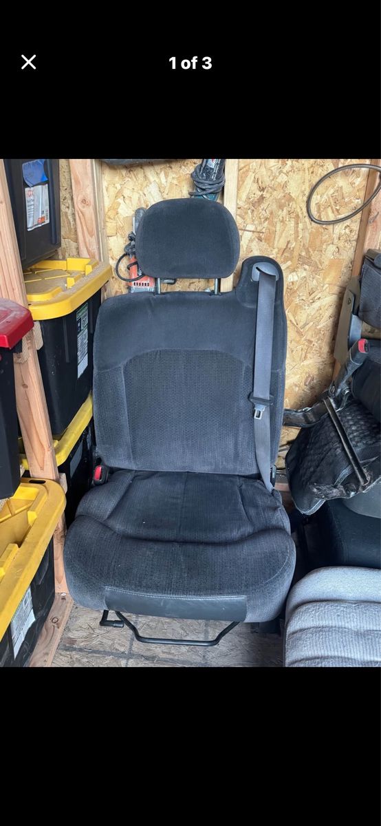 CHEVROLET SILVERADO OR GMC SIERRA 1999-2006 MANUAL SEAT DRIVER SIDE