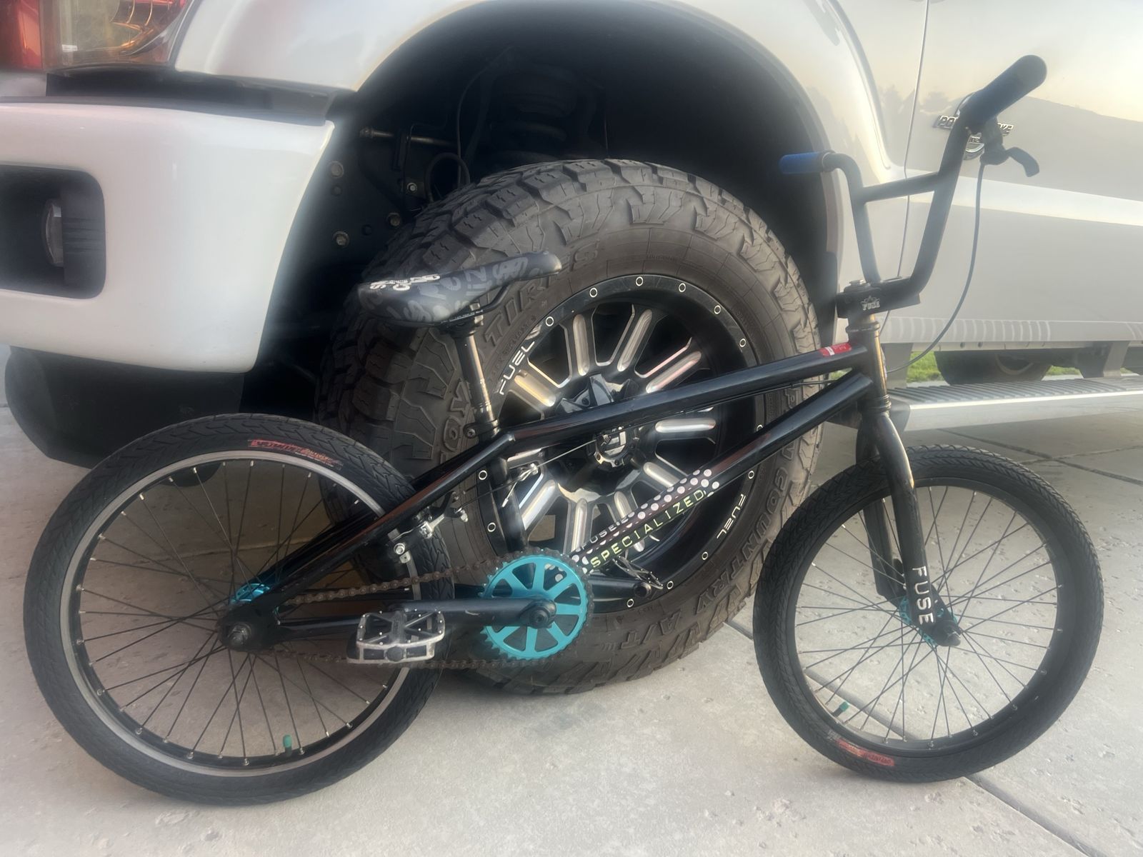 Specialized Fuse BMX Bike - Black with Turquoise Accents