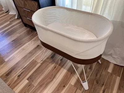 SNOO Smart Sleeper Bassinet — Excellent Condition
