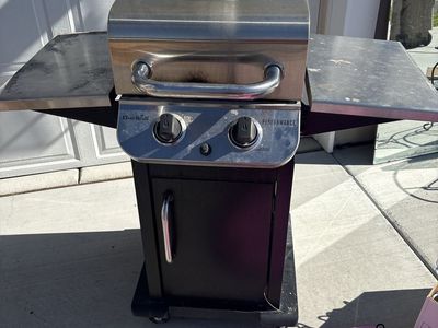 Char-Broil Performance 2-Burner Gas Grill with Side Shelves