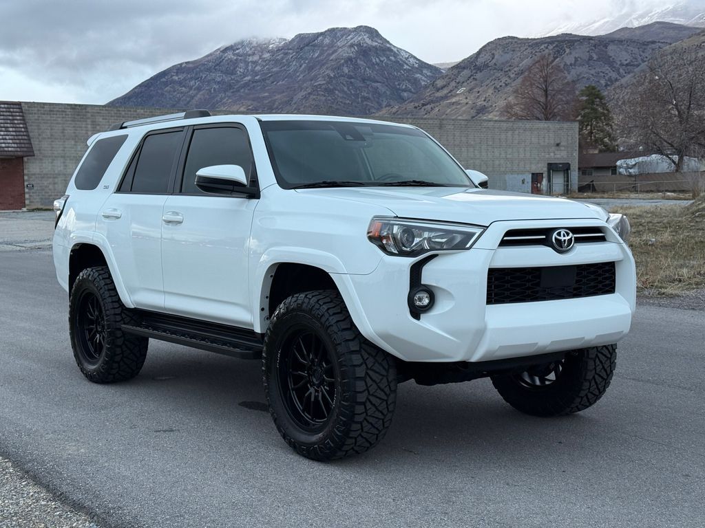 2022 Toyota 4Runner SR5