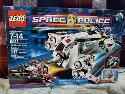 LEGO SPACE POLICE UNDERCOVER CRUISER 2010 ISSUE