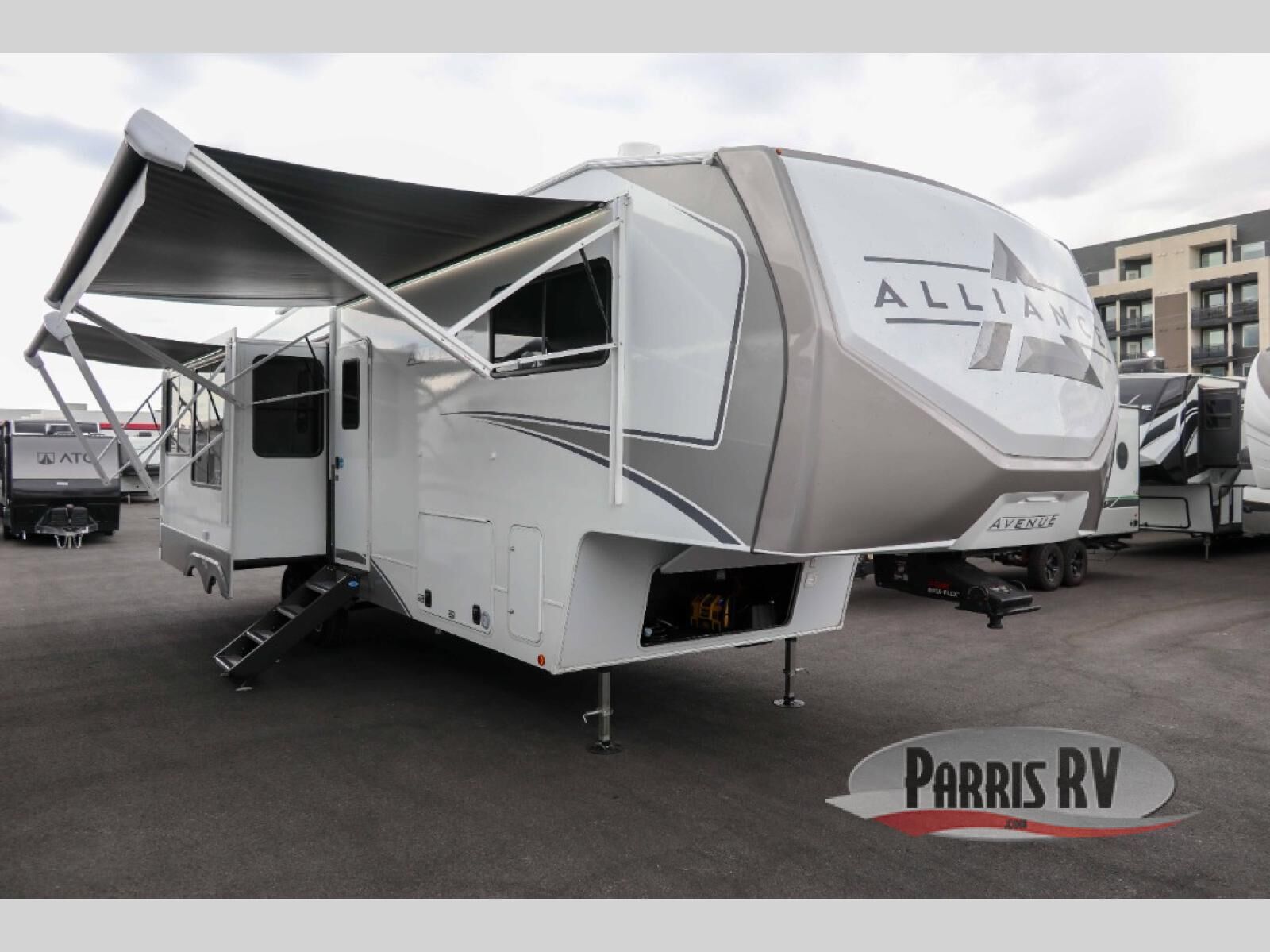 New 2026 Alliance RV Avenue 32RLS