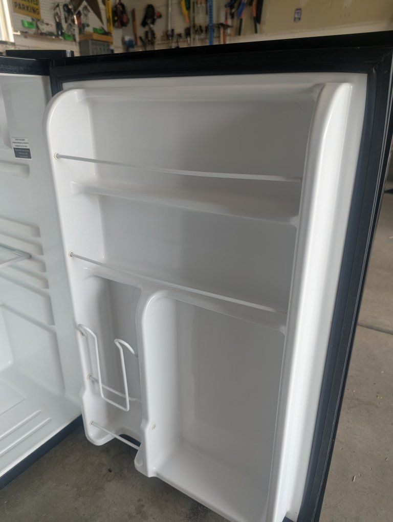 Main image 4
