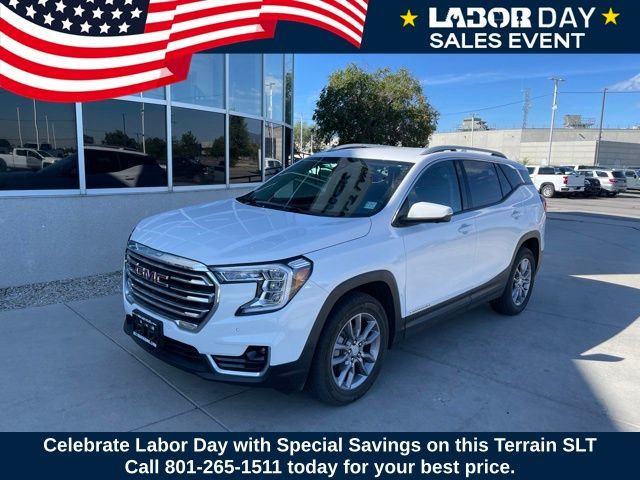 2022 GMC Terrain SLT