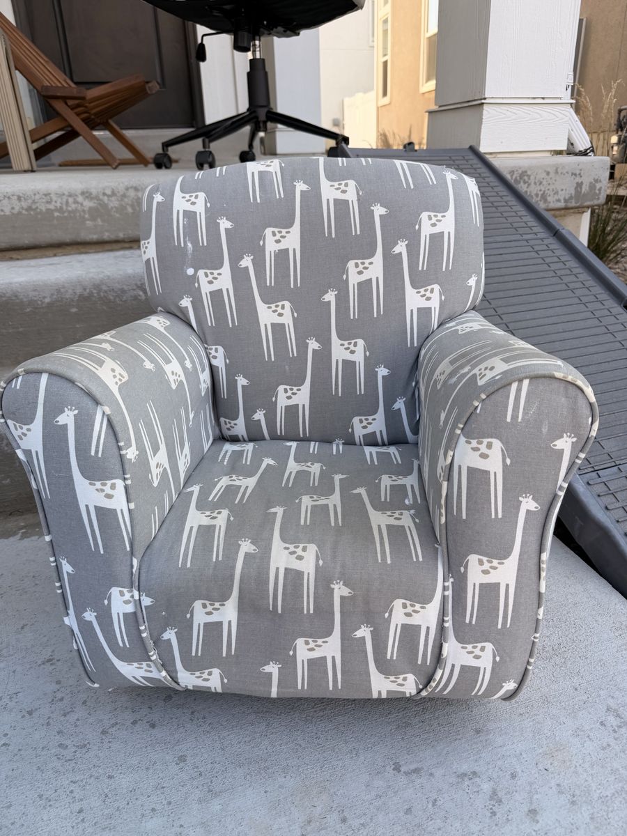 Kids Giraffe Print Upholstered rocking Armchair - Gray and White