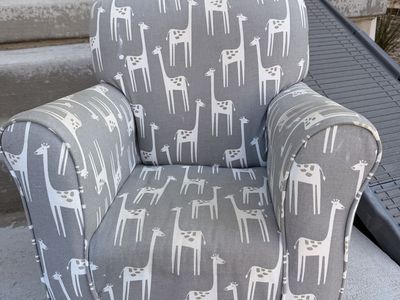 Kids Giraffe Print Upholstered rocking Armchair - Gray and White