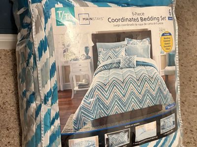 Mainstays 6-Piece Coordinated Bedding Set Twin/Twin XL Blue Chevron
