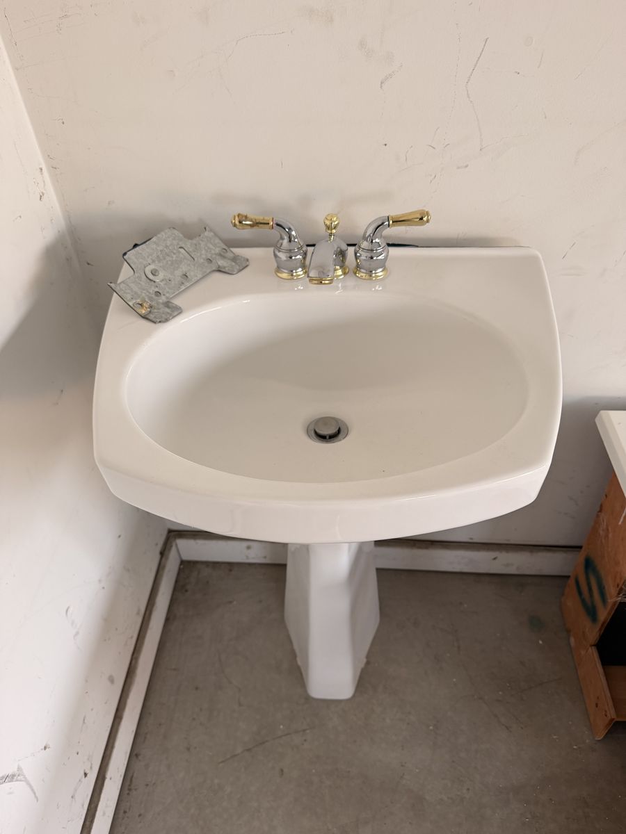 Main image 3