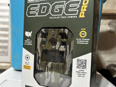 Moultrie Mobile Edge Pro cellular trail camera New