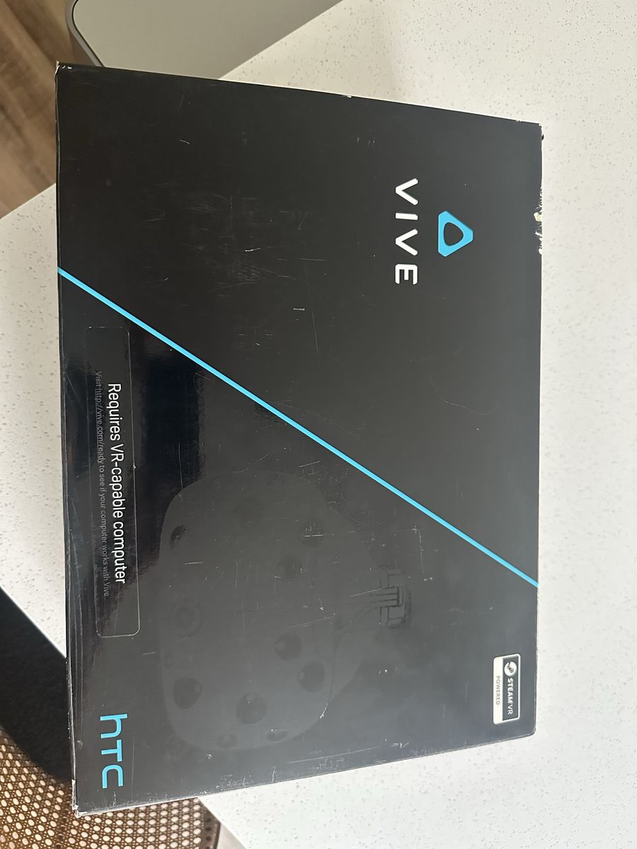 HTC vive w/ stands complete kit VR HEADSET virtual reality