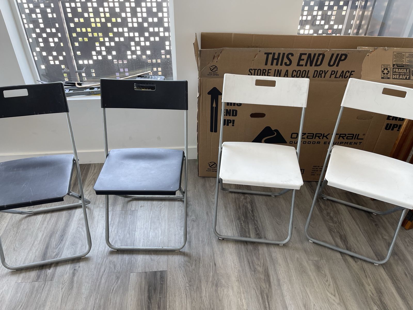 IKEA Folding Chairs - Set of 4 (2 Black, 2 White) Portable Outdoor Seating