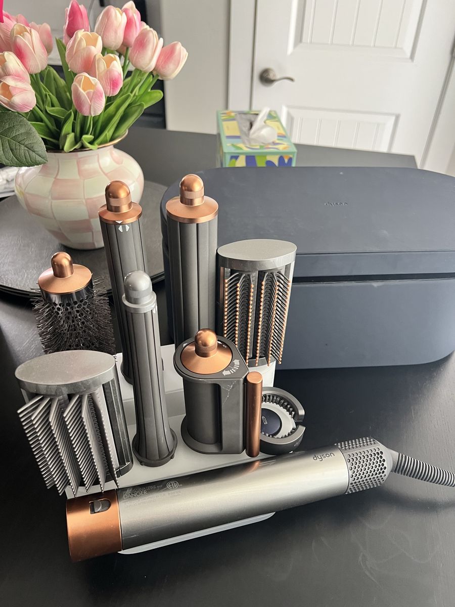Dyson Airwrap Multi-Styler Complete with Attachments and Storage Case