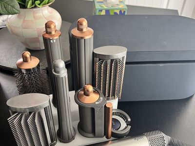 Dyson Airwrap Multi-Styler Complete with Attachments and Storage Case