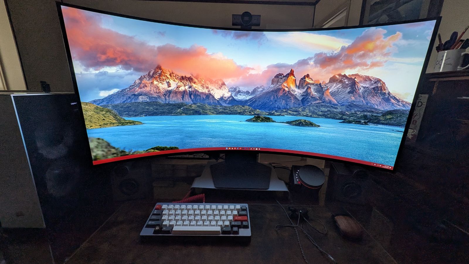 LG 45" OLED 5k2k Ultrawide Monitor w/original accessories & box