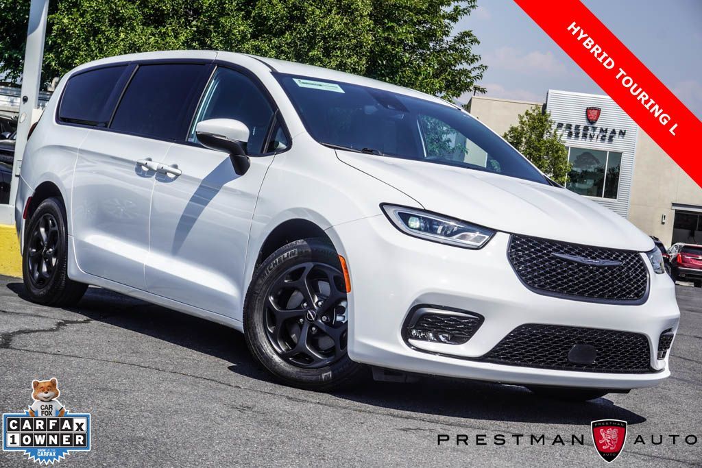 2023 Chrysler Pacifica Plug-In Hybrid Touring L