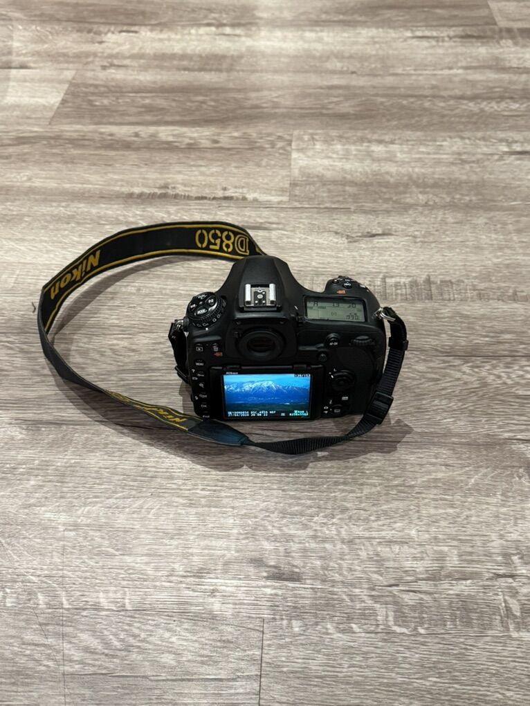 Nikon D850 Body (Low Shutter: 42k)