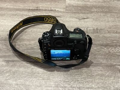 Nikon D850 Body (Low Shutter: 42k)
