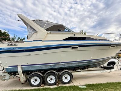 1987 Bayliner 2850 Contessa Sunbridge | 438 Hours | Volvo 5.7 | Triple Axle EZ Loader Trailer