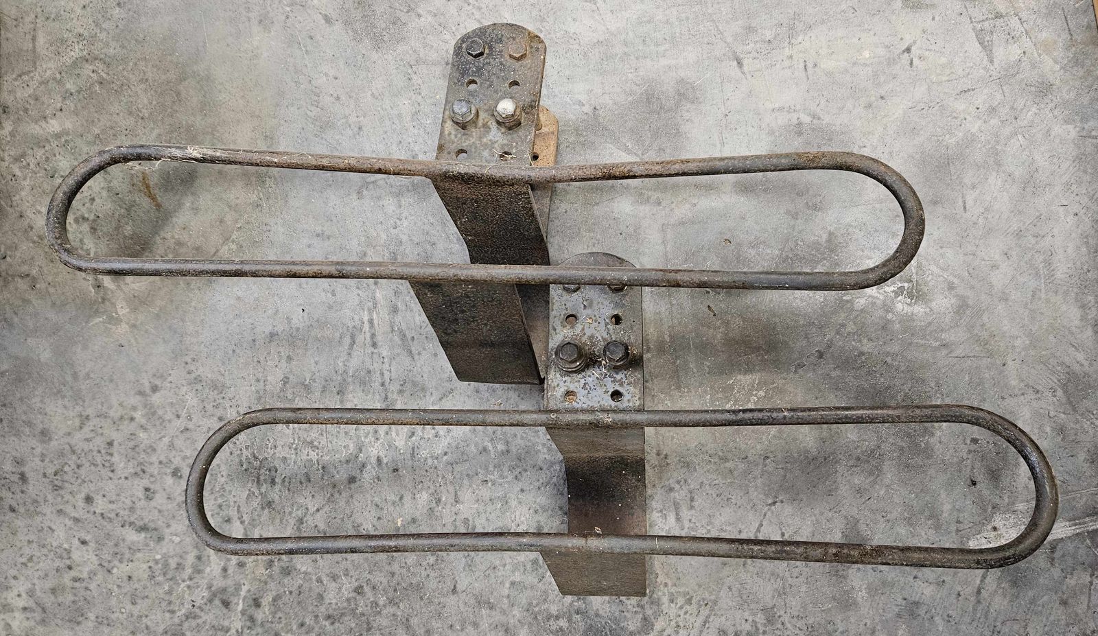 Motorcycle bumper carrier
