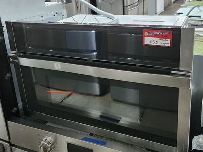 BEAUTIFUL GE PROFILE SINGLE WALL OVEN! W-WARRANTY