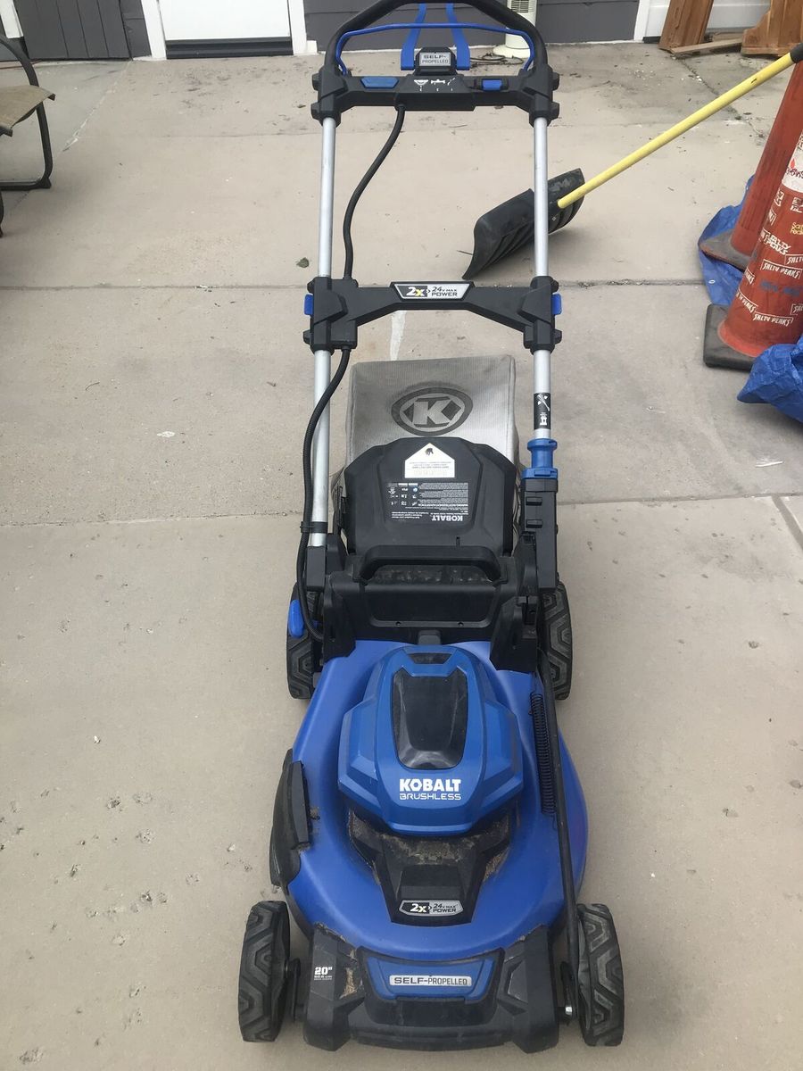 kobalt 48 Volt brushless lawn mower self-propelled works great WITH 2 BATTERIES