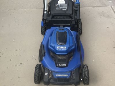 kobalt 48 Volt brushless lawn mower self-propelled works great WITH 2 BATTERIES