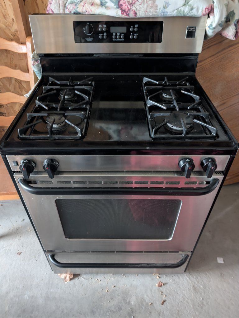 Frigidaire gas range
