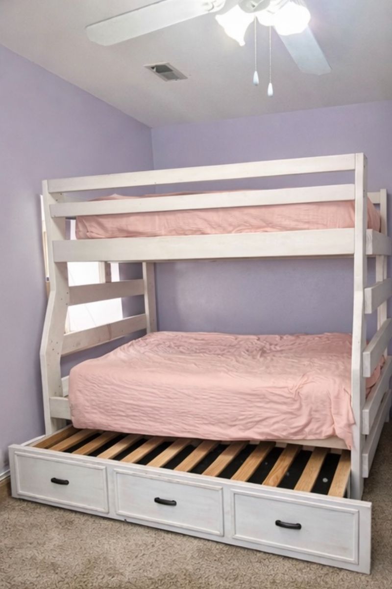 Full Over Queen Bunkbed With Full Trundle