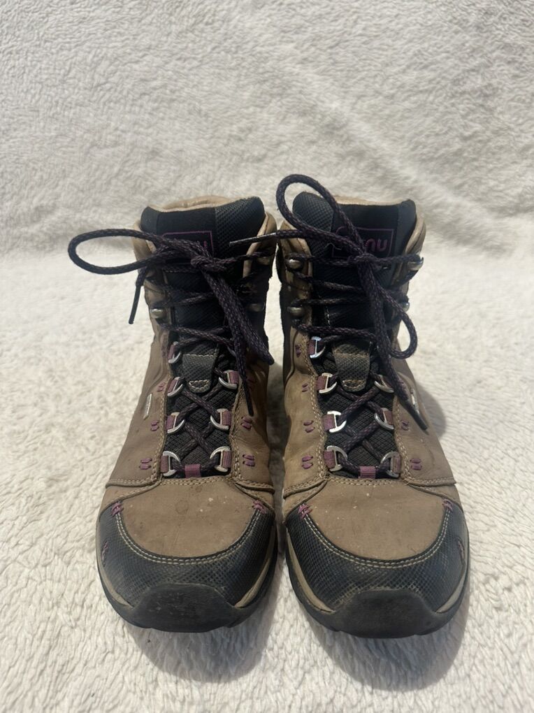 Ahnu Women’s 6.5 Beige Leather Wtrprf Hiking Boots