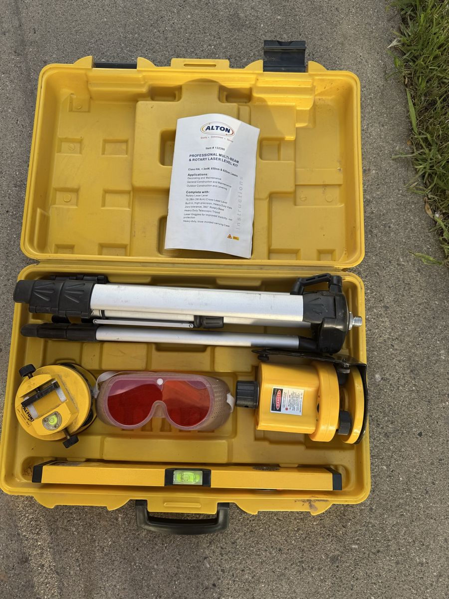 Alton 132300 Professional Multi-Beam & Rotary Laser Level Kit in Case (I11E)