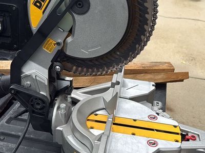 DeWalt DWS713 10" Compound Miter Saw - 15 Amp Corded Power Tool with 32T Blade