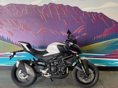 2025 CFMOTO 450NK CF400-7US - C01552