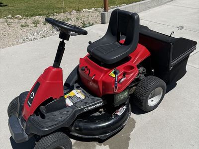 Troy Bilt TB30R riding lawn mower