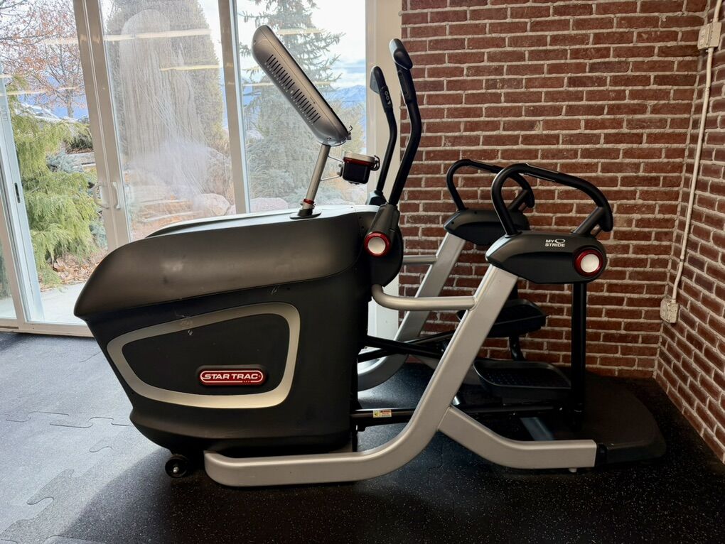 Star Trac 8VS VersaStrider Elliptical