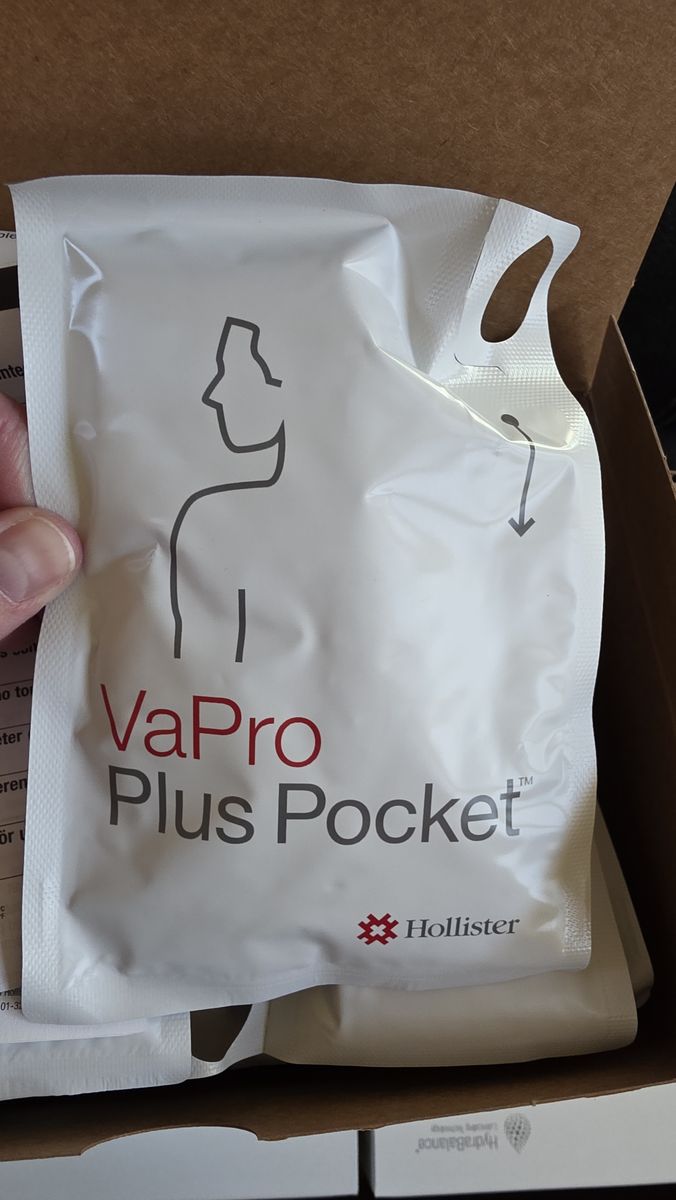 Hollister VaPro Plus Pocket Straight Men's Catheter