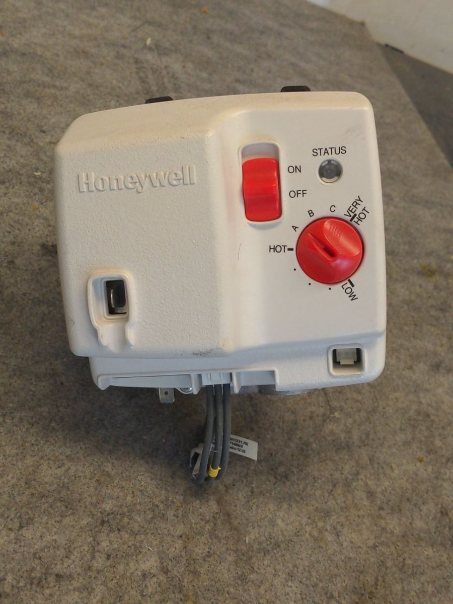 Honeywell WV4460E2022 Nat Gas 4.0" W.C. 120VAC 0.1AMP 60Hz 1/2 PSI MAX Water Heater Control Valve