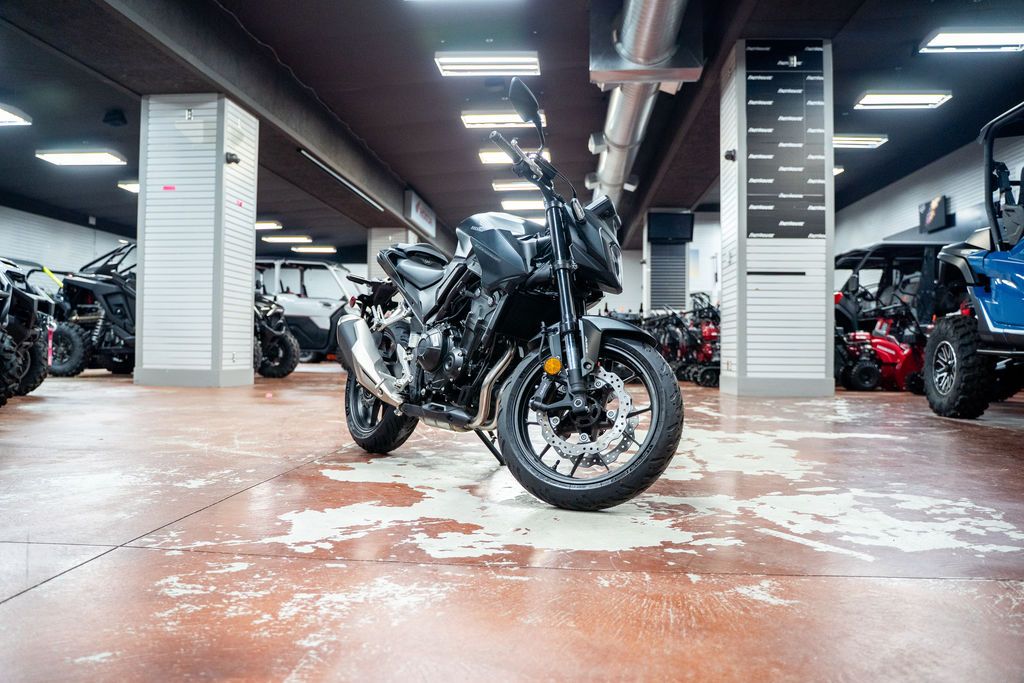 Main image 6