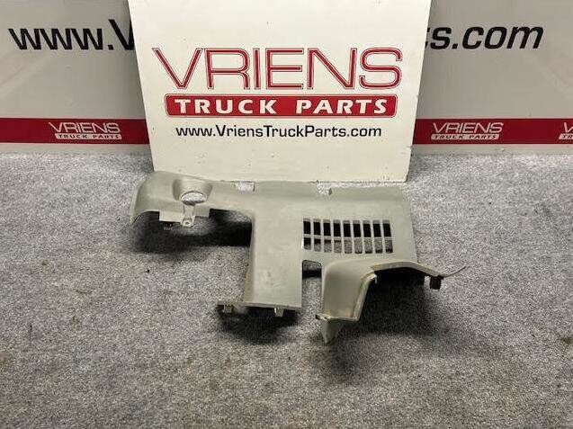 S60-6261-671 TRIM-KICK PANEL,LH