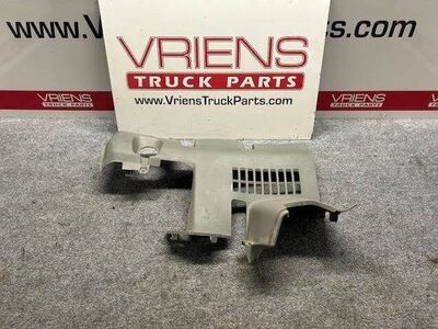 S60-6261-671 TRIM-KICK PANEL,LH