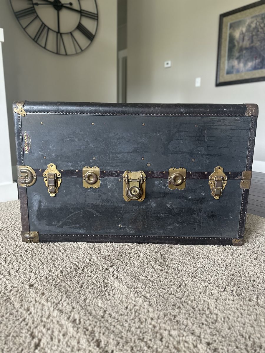 Vintage Hartman Blue Steamer Trunk with Keys, Drawers & Hangers
