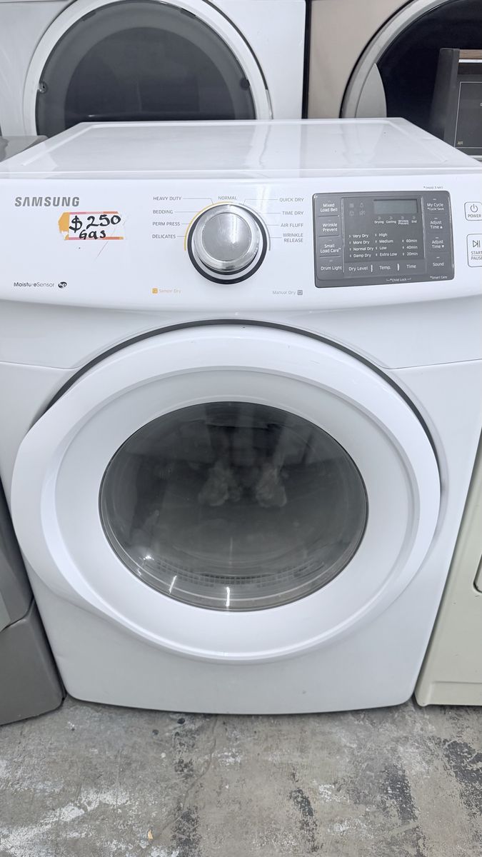 Samsung White Gas Dryer with Moisture Sensor